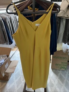 Dress the Population Mustard Yellow V-Neck Midi Sheath Dress